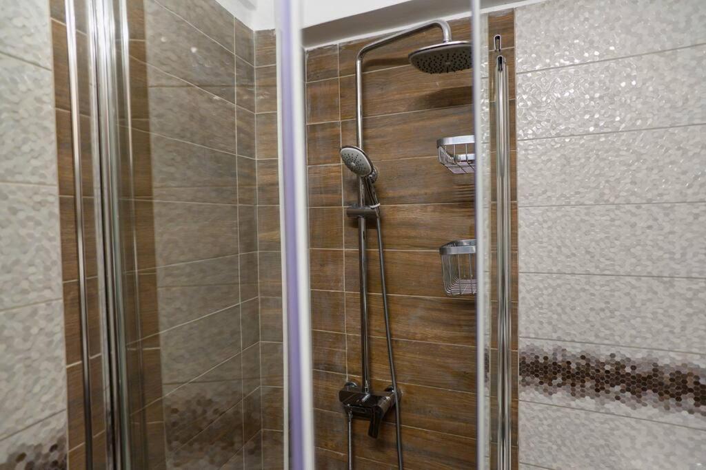Fresh Spicy 1Bd Amusement Arcade Apartment Athens Luaran gambar