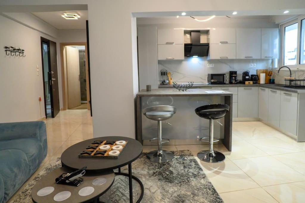 Fresh Spicy 1Bd Amusement Arcade Apartment Athens Luaran gambar